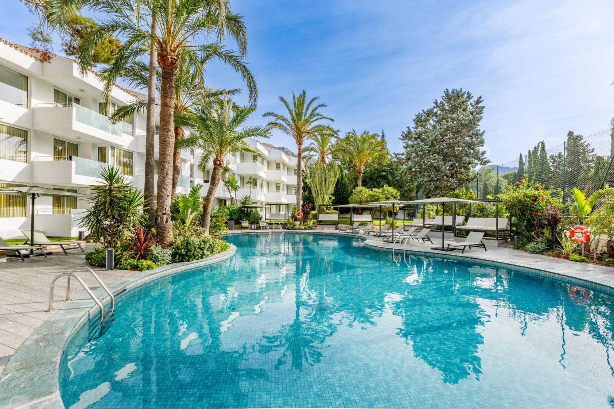 Hotel Illa D'Or & Club Apts 4* Sup Port de Pollença Exteriör bild