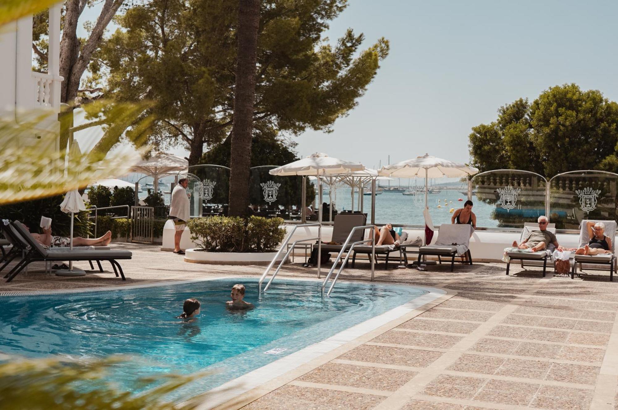 Hotel Illa D'Or & Club Apts 4* Sup Port de Pollença Exteriör bild